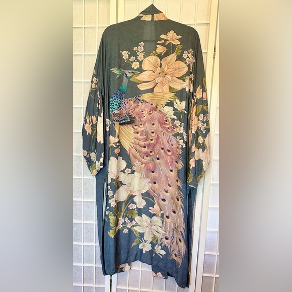 💰SOLD💰 🩵Spell sample waterfall kimono🩵 - Picture 1 of 9